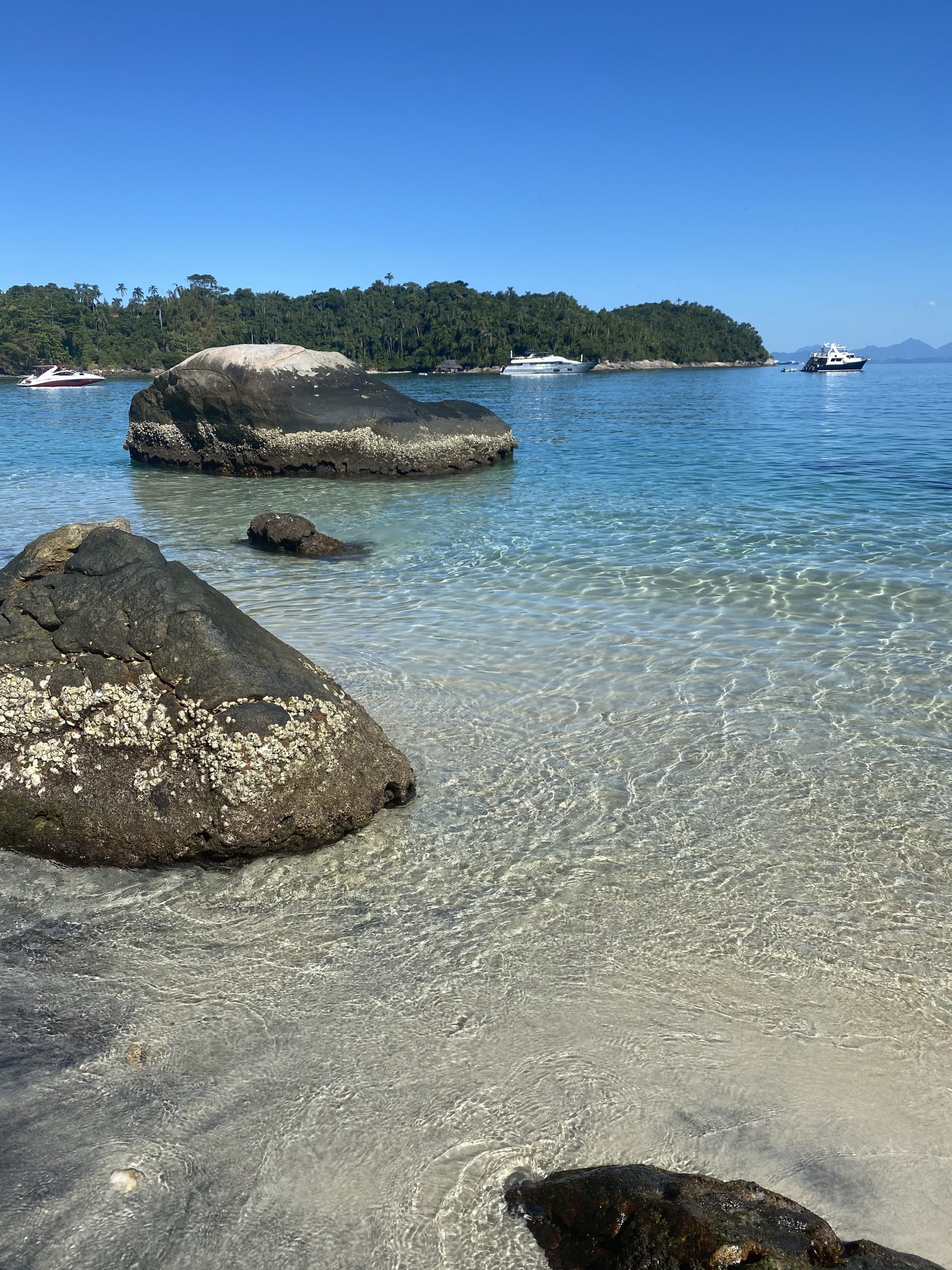 Angra e suas praias paradisíacas (Foto: Daniela Filomeno)