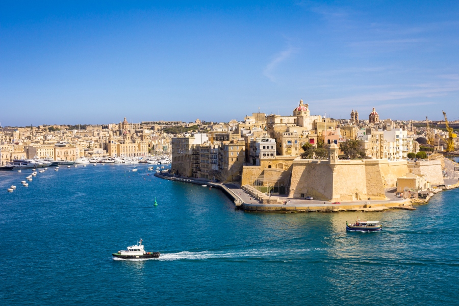 Vista da cidade de Paola de Valletta Waterfront, em Malta