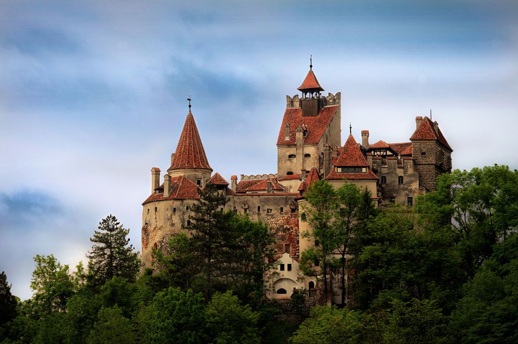 Foto do Castelo de Bran, conhecido como a casa do Drácula