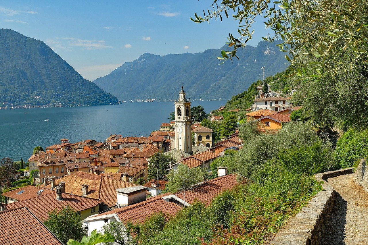 sala comancina lago de como italia