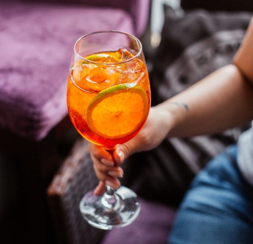 aperol spritz icone asiatico