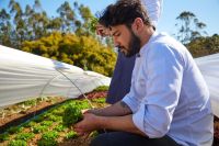 Onde os chefs comem? Com João Izar, em Campos do Jordão e São Paulo