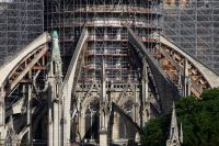 Catedral de Notre-Dame deve reabrir em 2024, diz ministra da Cultura da França